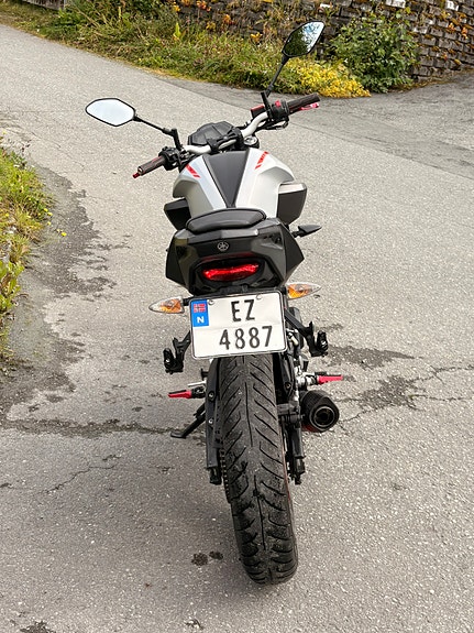 Yamaha MT-125 5 of 14