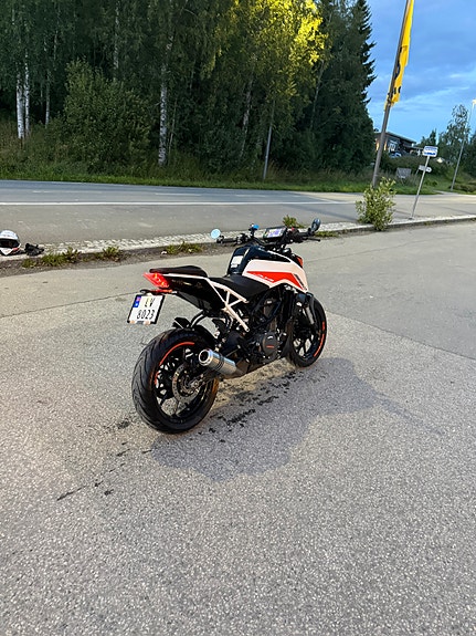 KTM 390 Duke Quickshifter+ 6 of 12