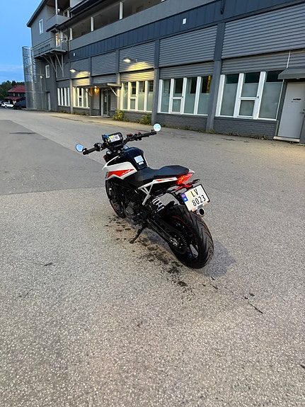 KTM 390 Duke Quickshifter+ 4 of 12