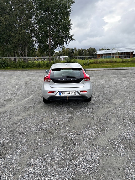 Volvo V40 8 of 21