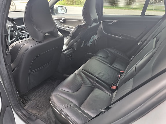 Volvo V60 5 of 12