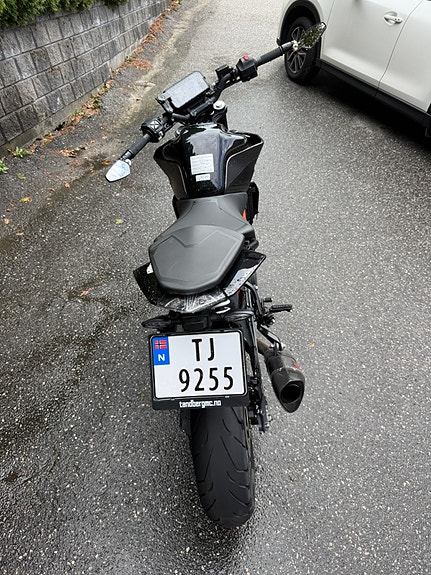 KTM 390 Duke "Black Edition" 3 of 9