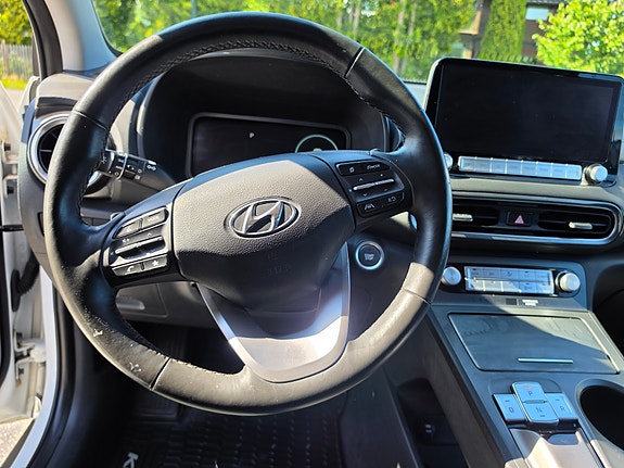 Hyundai Kona 13 of 16
