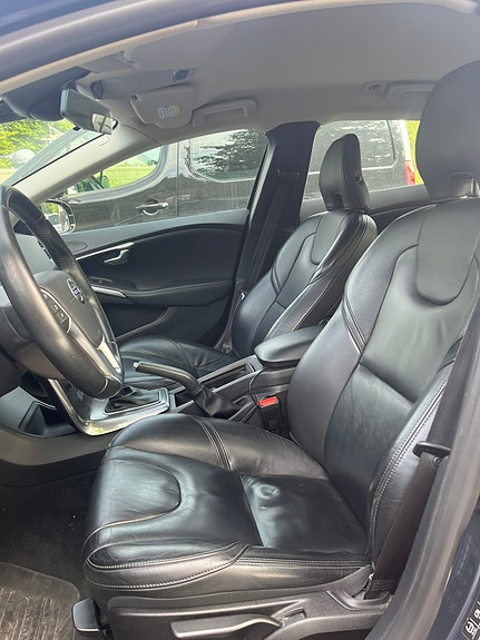 Volvo V40 6 of 14