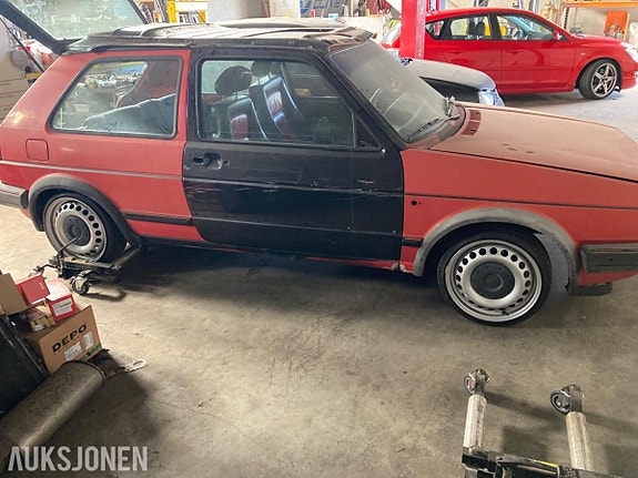 Volkswagen golf 3 of 22