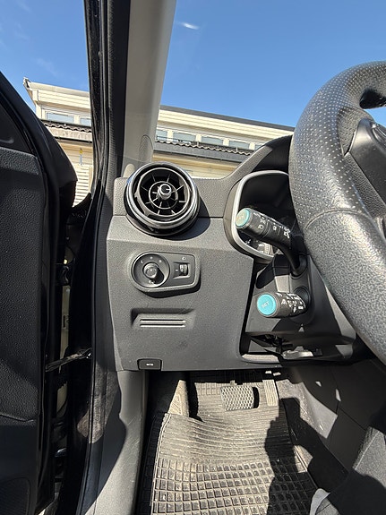 MG ZS EV 2 of 23