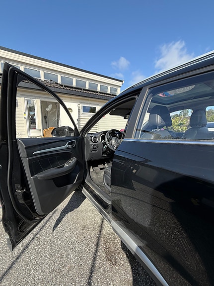 MG ZS EV 10 of 23