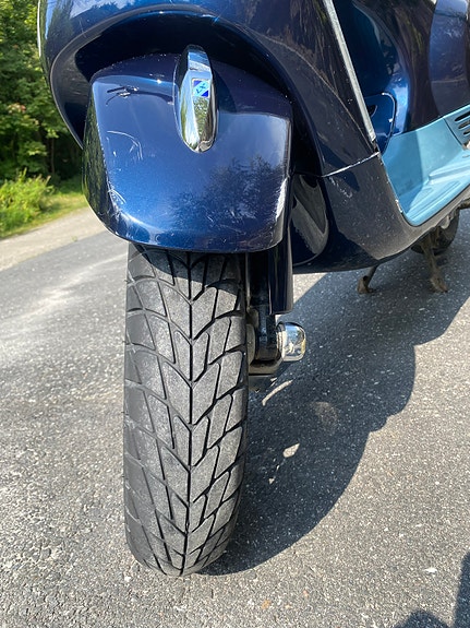 Vespa LX 50 5 of 8