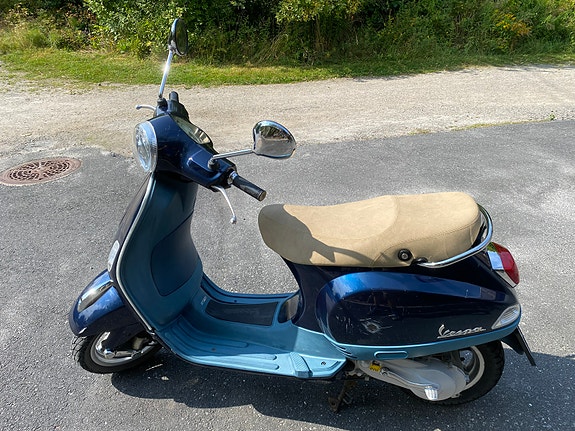 Vespa LX 50 3 of 8