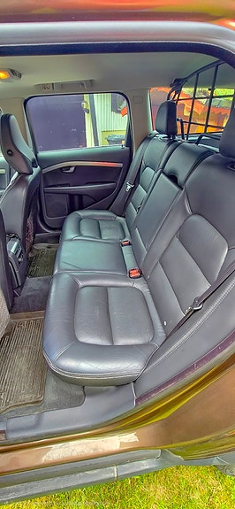 Volvo XC70 4 of 12