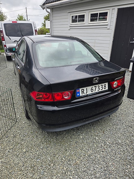 Honda Accord 5 of 11