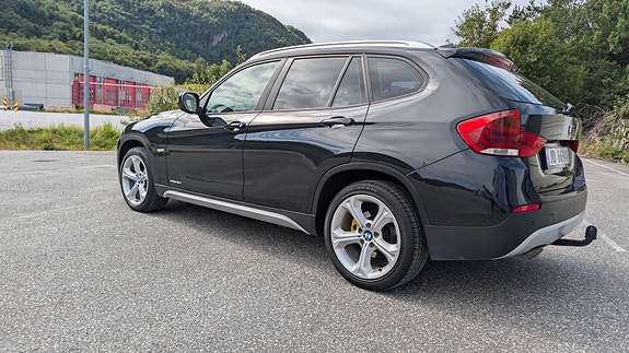 BMW X1 3 of 30