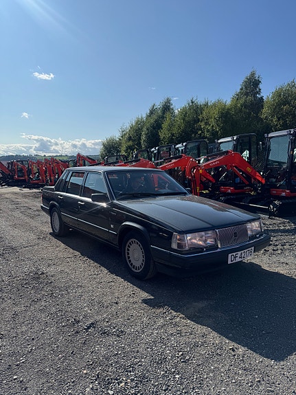Volvo 760 3 of 5