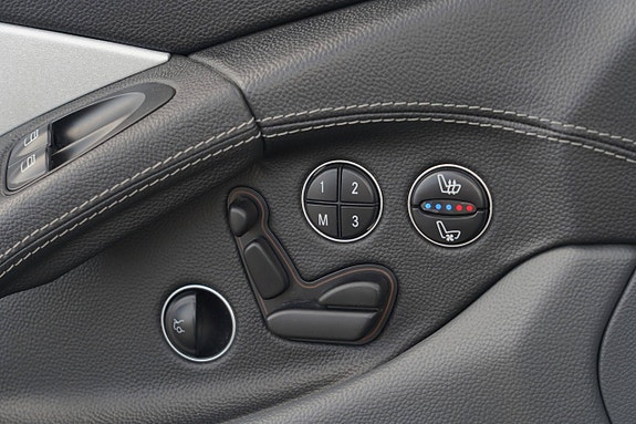 Mercedes-Benz SL55 15 of 19