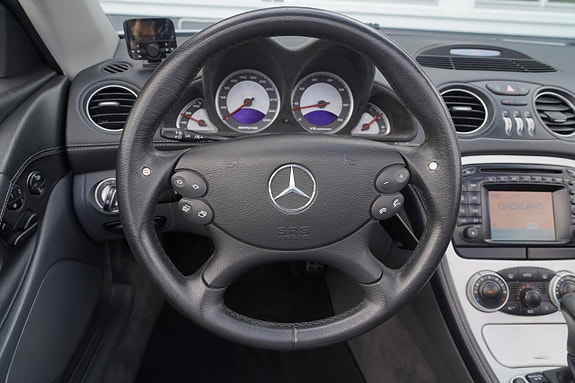 Mercedes-Benz SL55 9 of 19