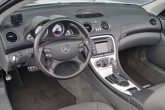 Mercedes-Benz SL55 11 of 19