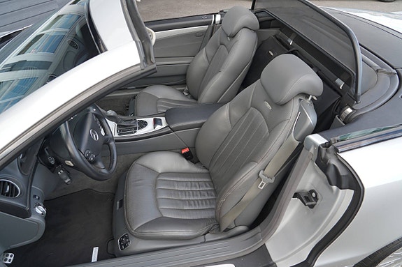 Mercedes-Benz SL55 13 of 19