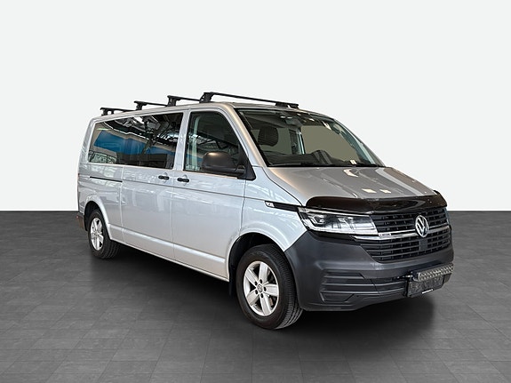 Volkswagen Caravelle 7 of 18