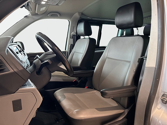 Volkswagen Caravelle 9 of 18