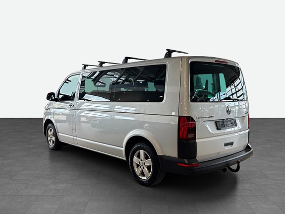 Volkswagen Caravelle 4 of 18