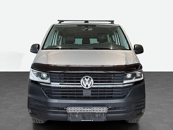 Volkswagen Caravelle 2 of 18
