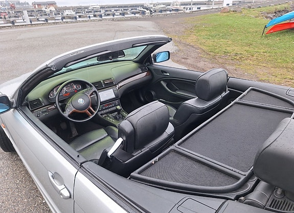 BMW 330Ci 9 of 22