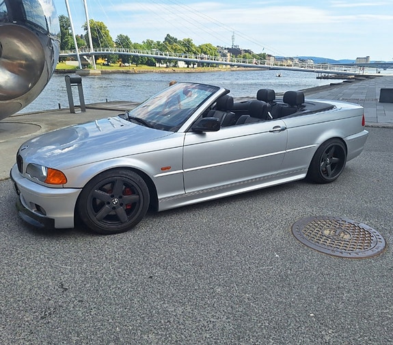 BMW 330Ci 7 of 22