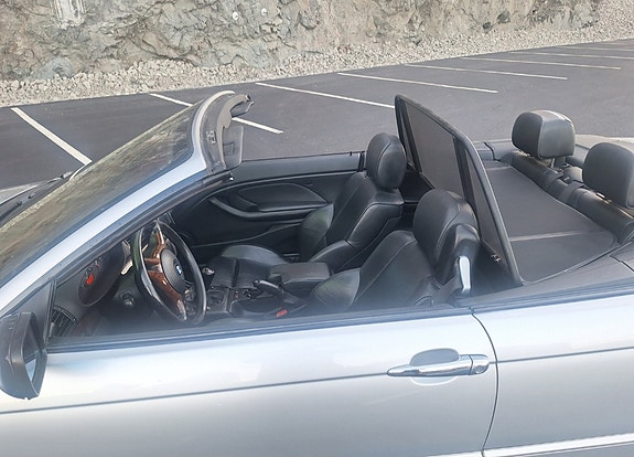BMW 330Ci 12 of 22