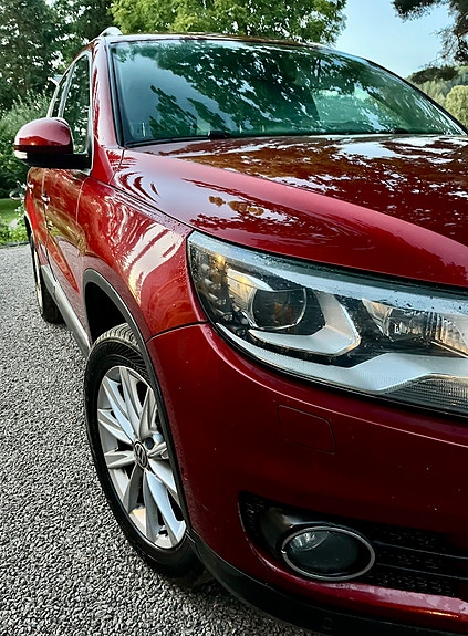Volkswagen Tiguan 2 of 24