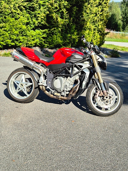MV Agusta BRUTALE 3 of 5