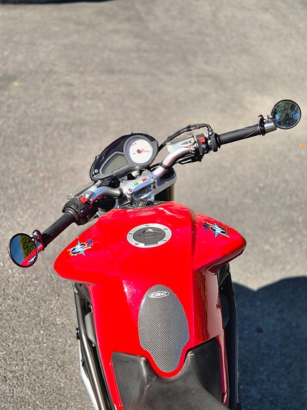 MV Agusta BRUTALE 5 of 5