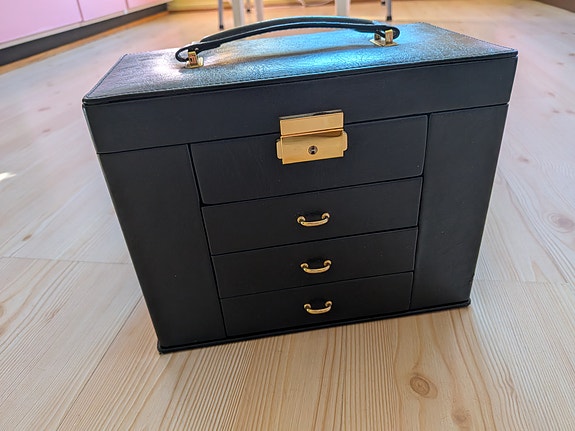 Product image 2 of 9