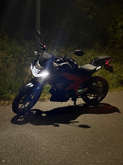 Suzuki GSX-S 125 3 of 10