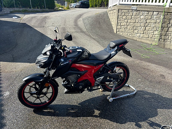 Suzuki GSX-S 125 4 of 10