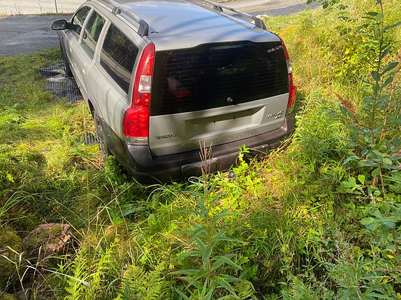 Volvo XC70 3 of 11
