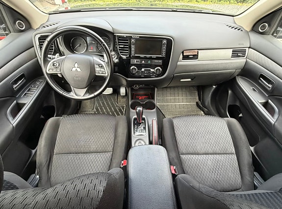Mitsubishi Outlander 6 of 10