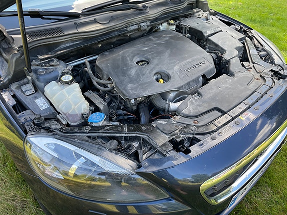 Volvo V40 Cross Country 23 of 28