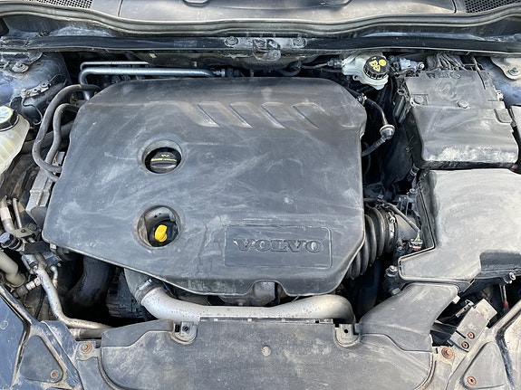 Volvo V40 Cross Country 22 of 28