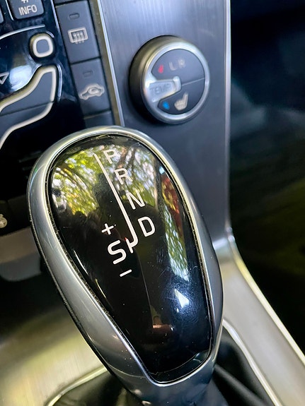 Volvo V40 Cross Country 13 of 28