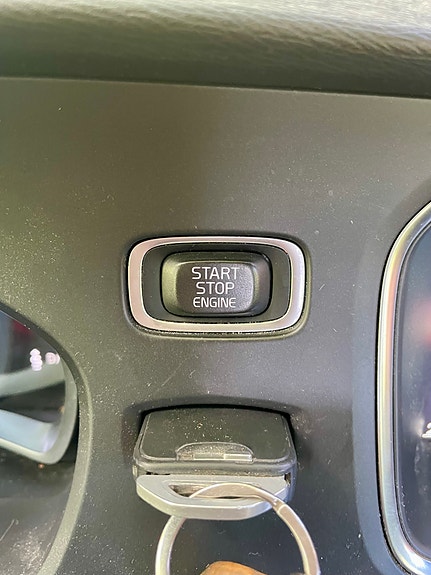 Volvo V40 Cross Country 9 of 28