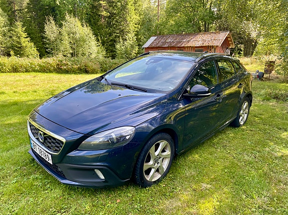 Volvo V40 Cross Country 6 of 28