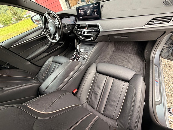 BMW 530e 9 of 9