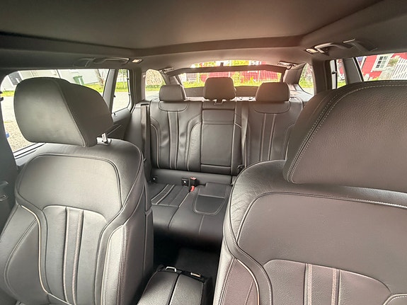 BMW 530e 4 of 9