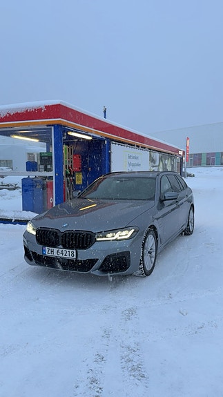 BMW 530e 3 of 9