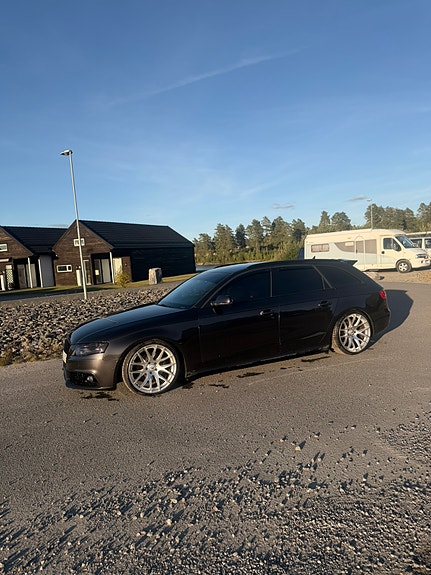 Audi A4 3 of 11