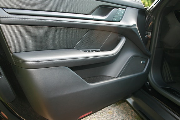 Porsche Taycan GTS 12 of 30