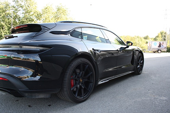 Porsche Taycan GTS 6 of 30