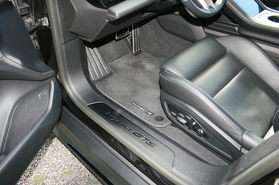 Porsche Taycan GTS 15 of 30