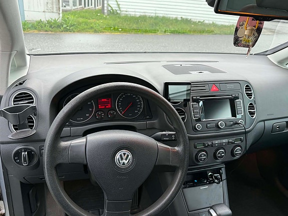 Volkswagen Golf Plus 8 of 15