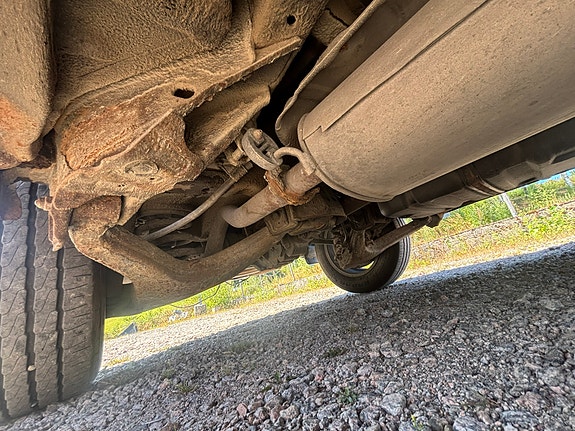 Toyota HiAce 12 of 16